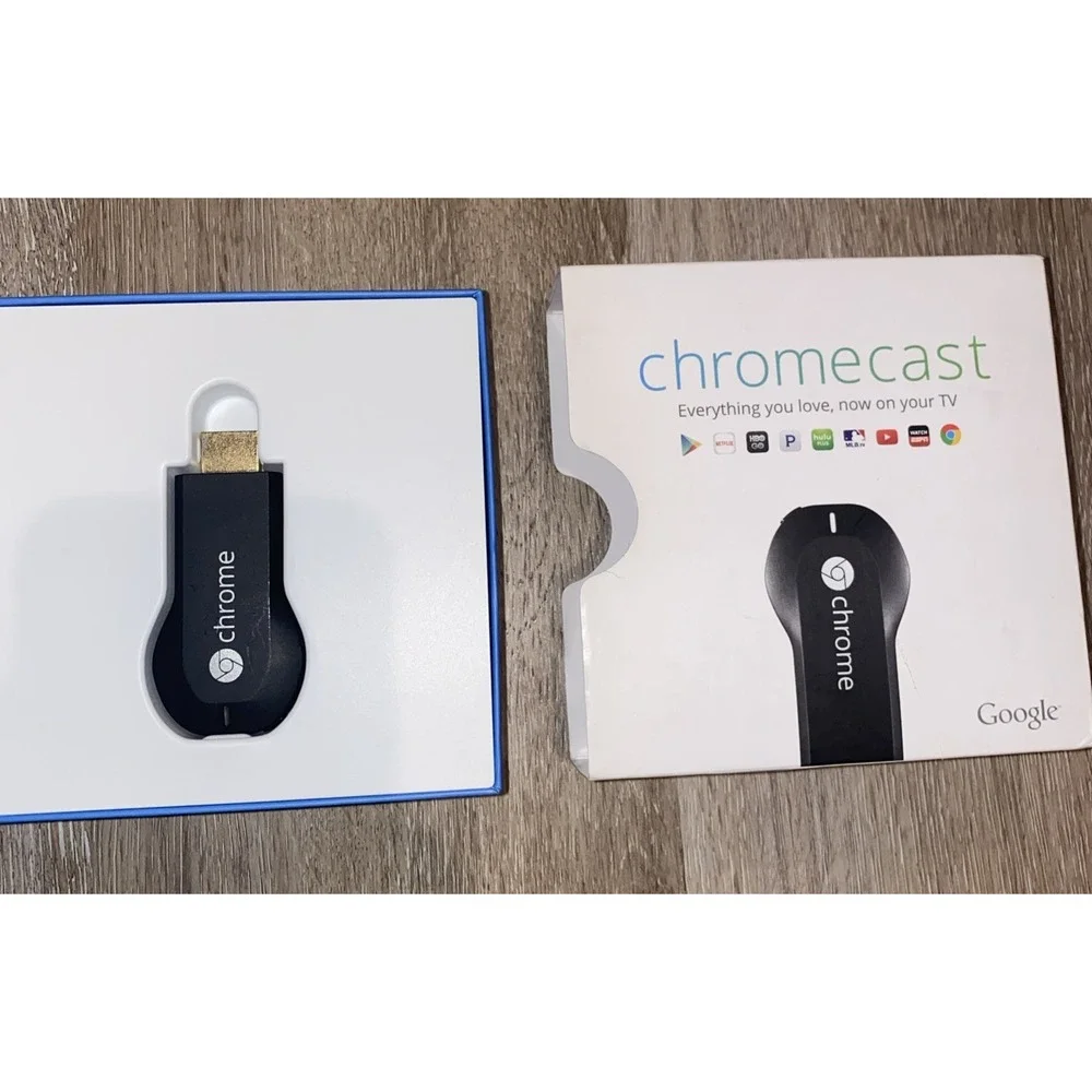 Google Chromecast (1st Generation) HDMI Media Streamer Black H2G2-42
